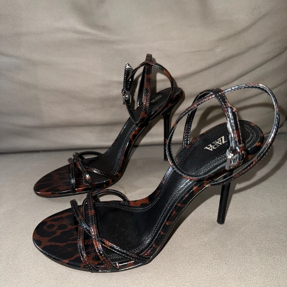 Zara sleek strappy
